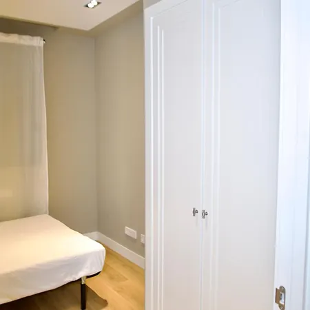 Sweet Apartment *